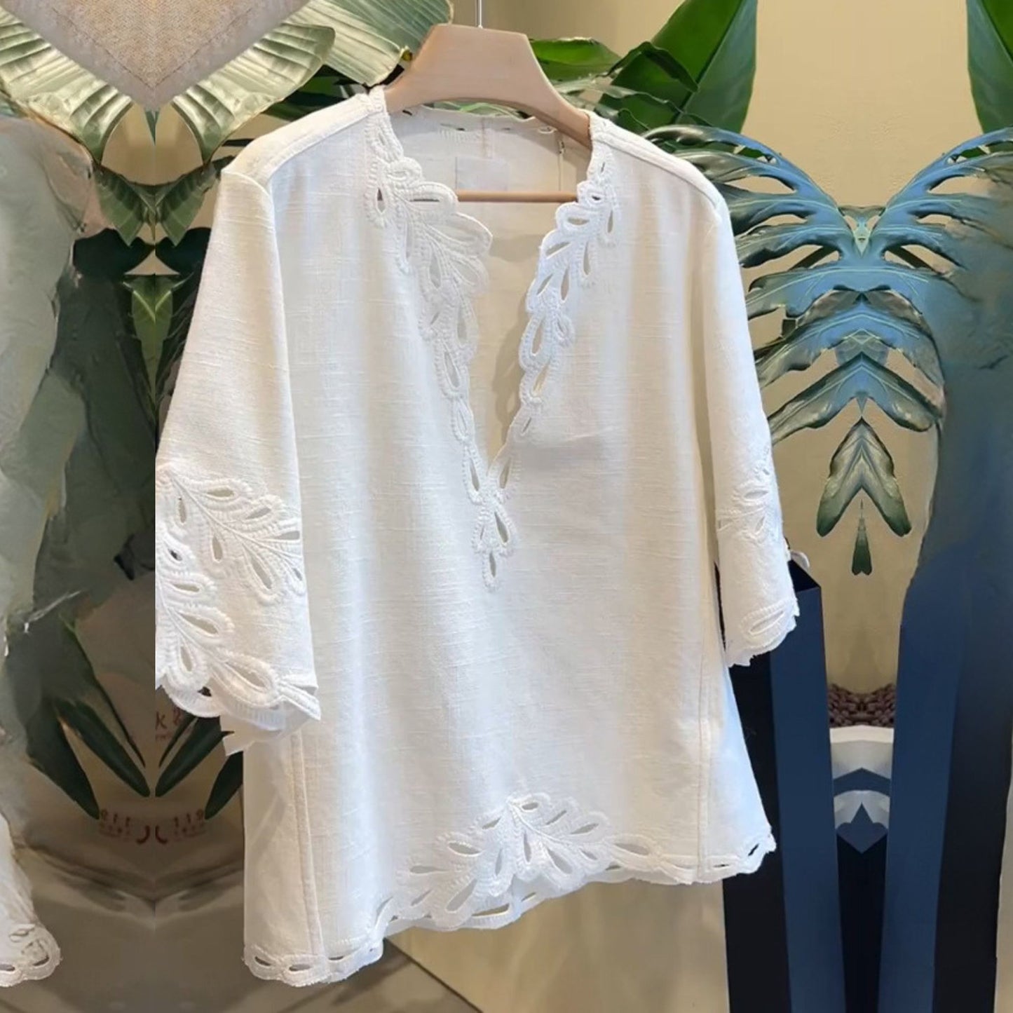 Franskinspirerad broderad bomullsblus