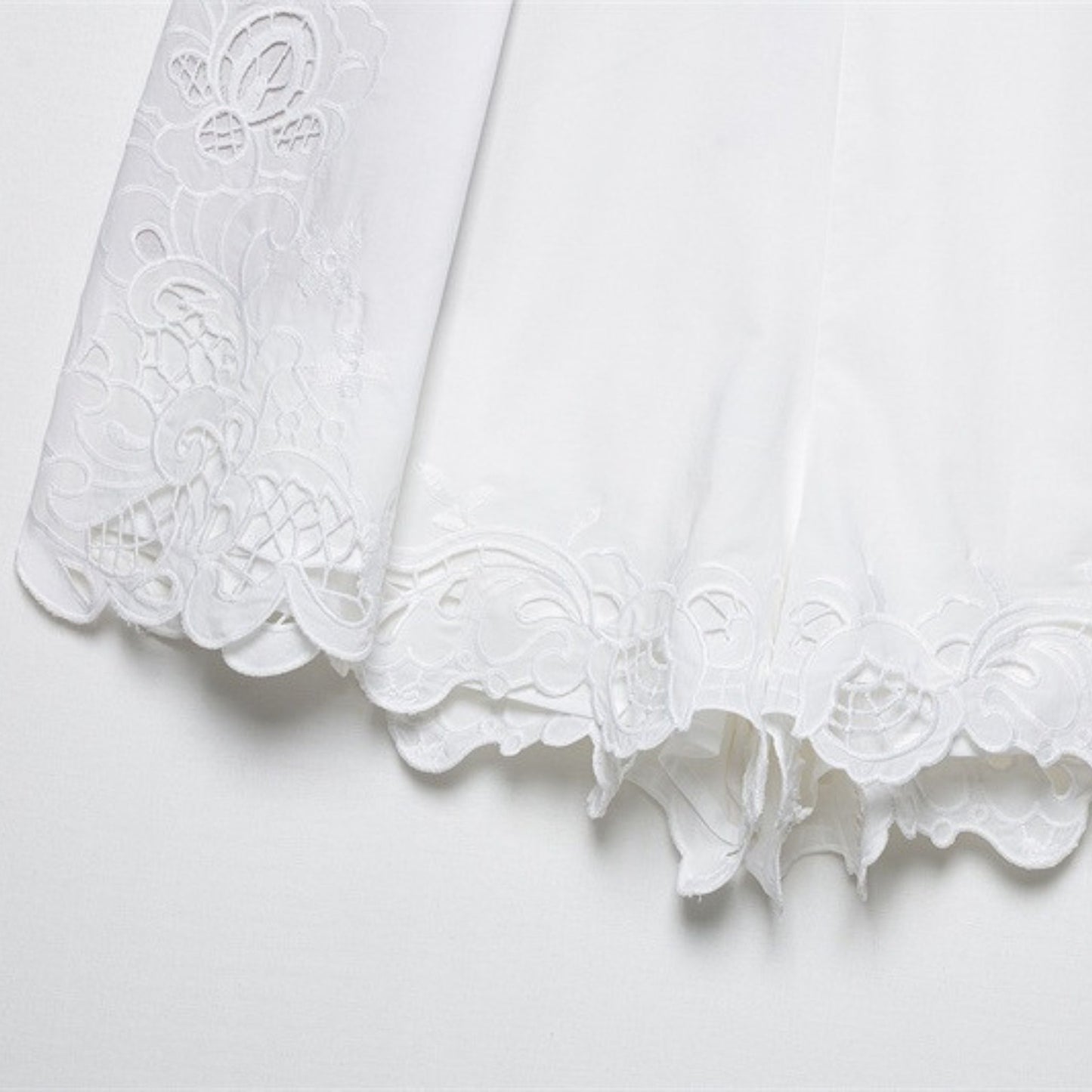Spring Striped Lace Short with Embroidery
