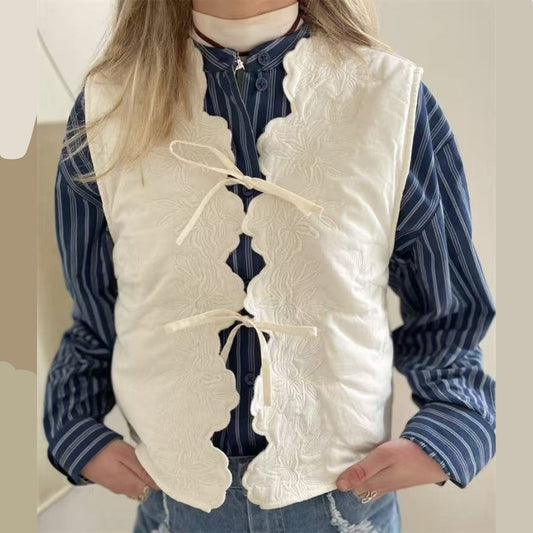 Moonlit Nordic Dreams – Broderad retro bomullsväst