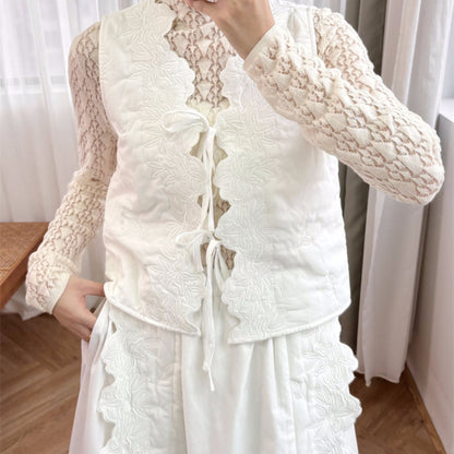 Moonlit Nordic Dreams – Broderad retro bomullsväst