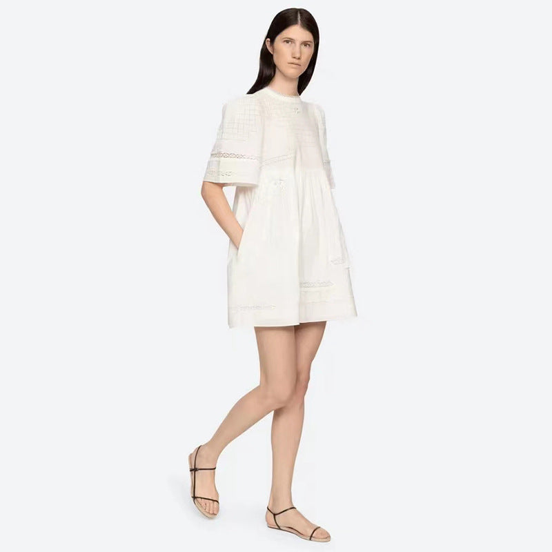 Elegant virkad blomklänning i spets 
